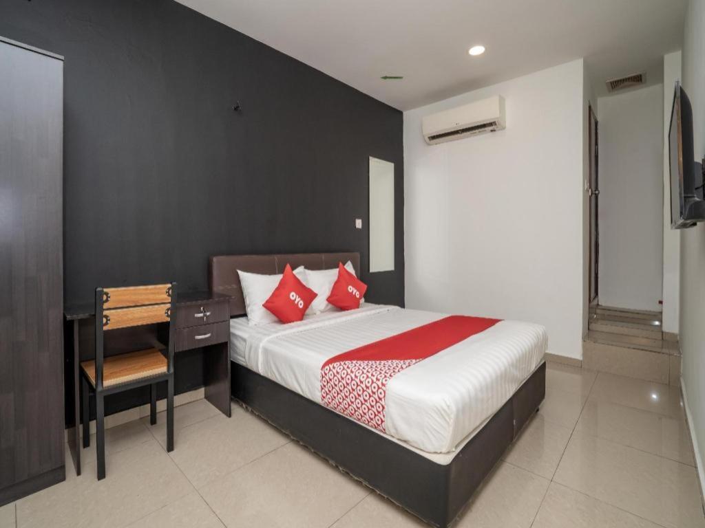 Oyo 1167 Rest And Go Hotel Κλάνγκ Εξωτερικό φωτογραφία