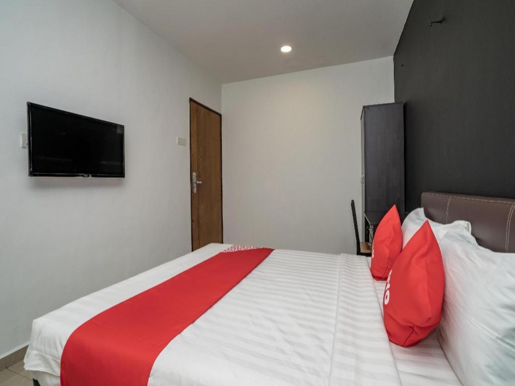 Oyo 1167 Rest And Go Hotel Κλάνγκ Εξωτερικό φωτογραφία