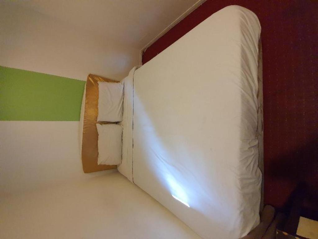 Oyo 1167 Rest And Go Hotel Κλάνγκ Εξωτερικό φωτογραφία