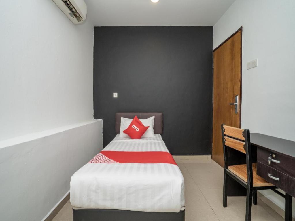 Oyo 1167 Rest And Go Hotel Κλάνγκ Εξωτερικό φωτογραφία