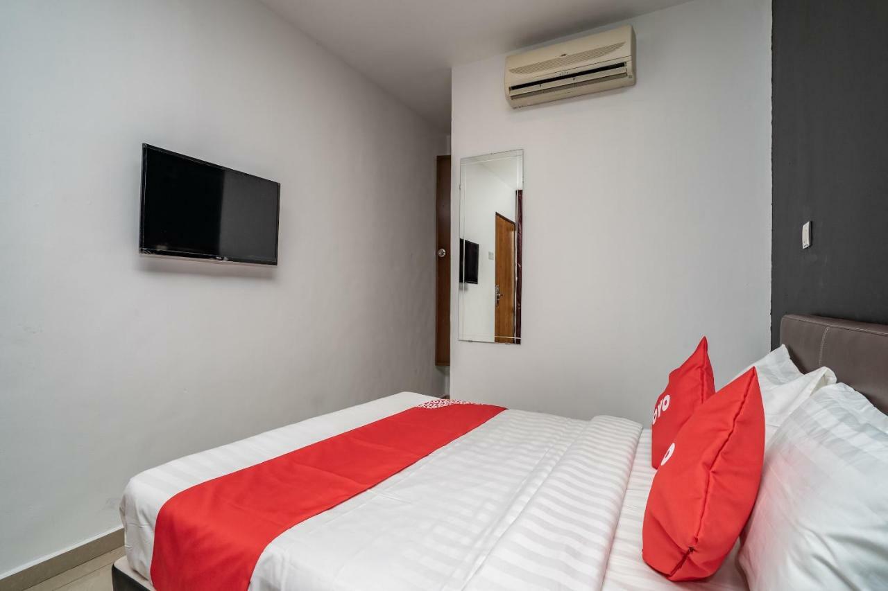 Oyo 1167 Rest And Go Hotel Κλάνγκ Εξωτερικό φωτογραφία