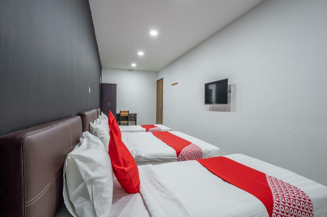 Oyo 1167 Rest And Go Hotel Κλάνγκ Εξωτερικό φωτογραφία