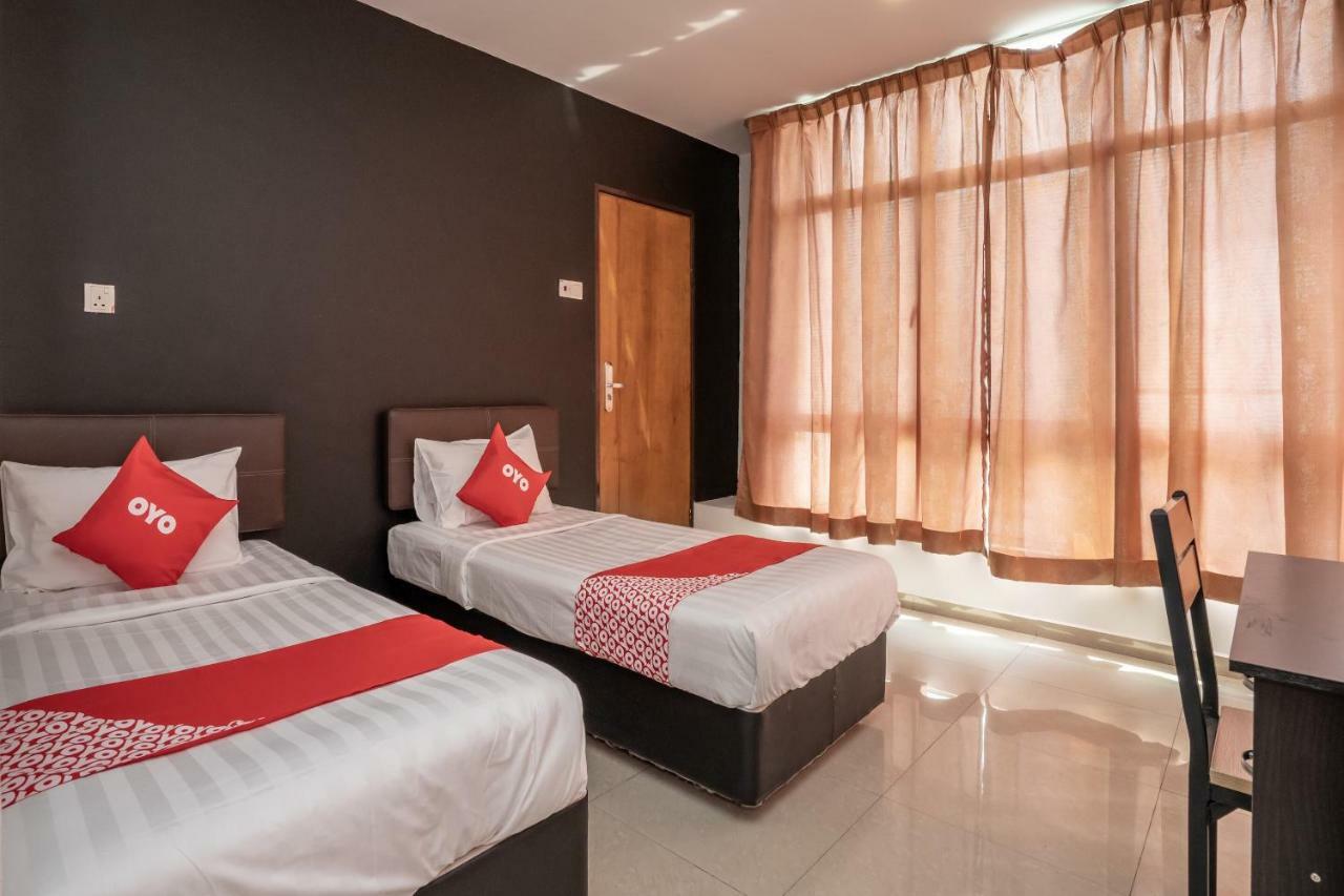 Oyo 1167 Rest And Go Hotel Κλάνγκ Εξωτερικό φωτογραφία