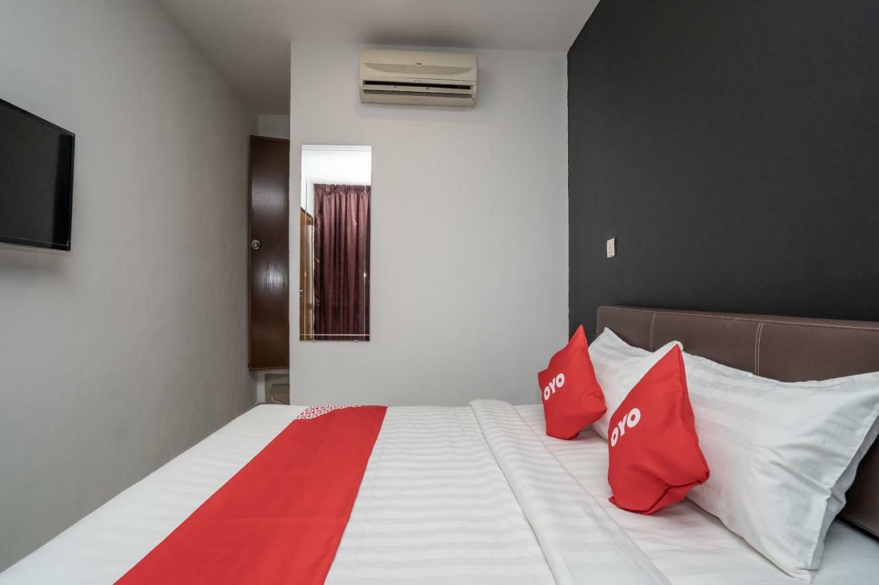 Oyo 1167 Rest And Go Hotel Κλάνγκ Εξωτερικό φωτογραφία