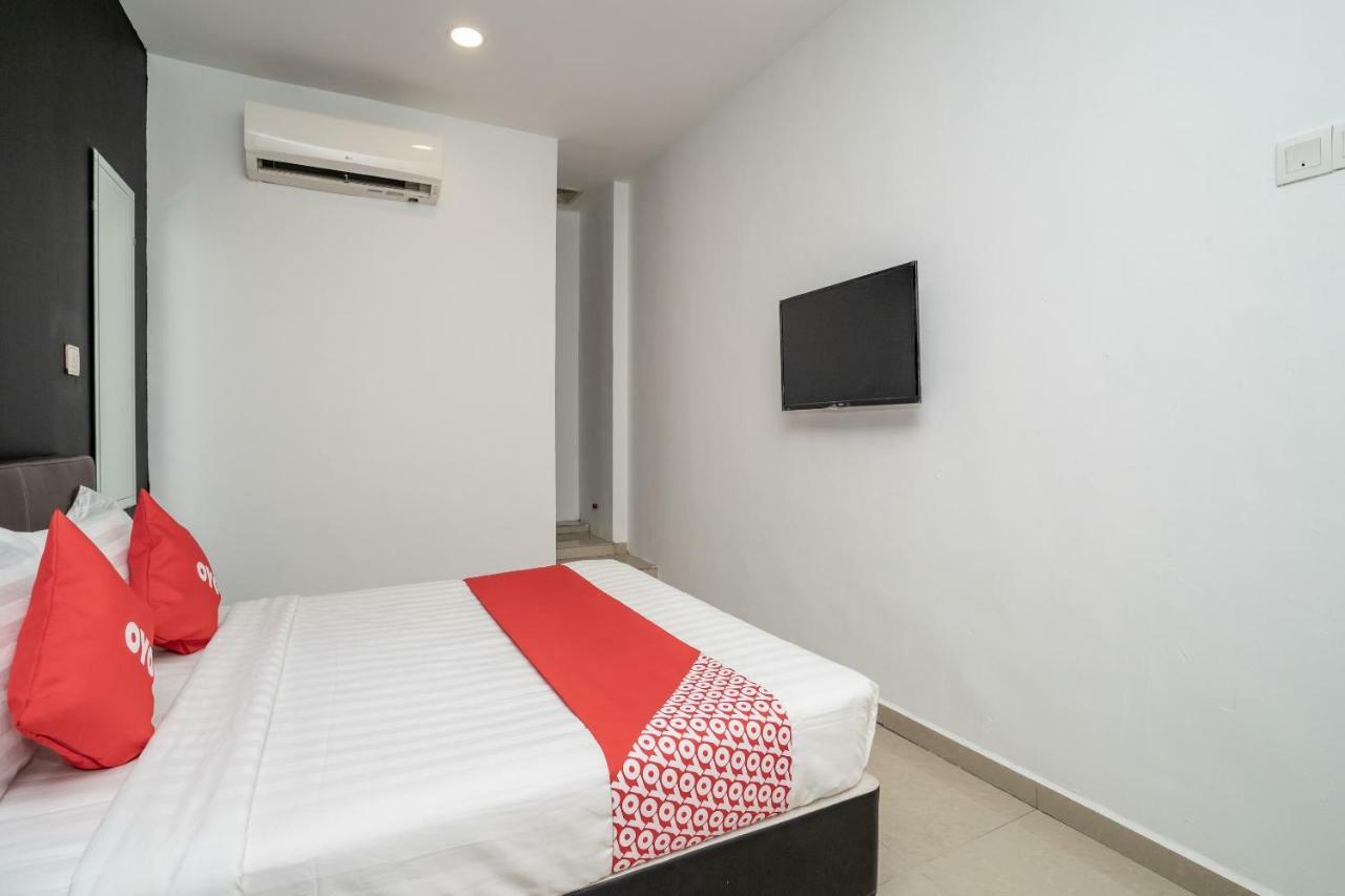 Oyo 1167 Rest And Go Hotel Κλάνγκ Εξωτερικό φωτογραφία