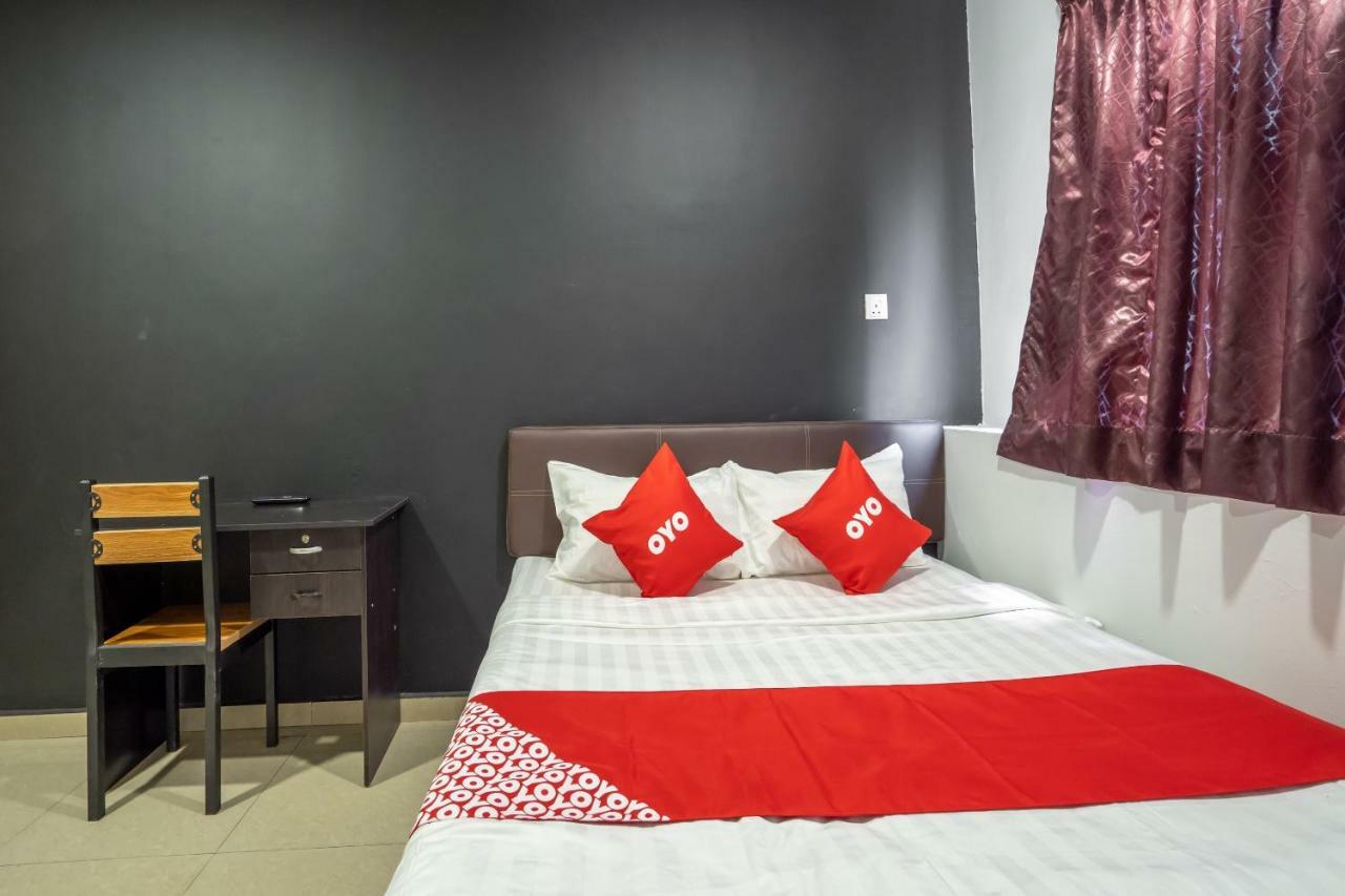 Oyo 1167 Rest And Go Hotel Κλάνγκ Εξωτερικό φωτογραφία